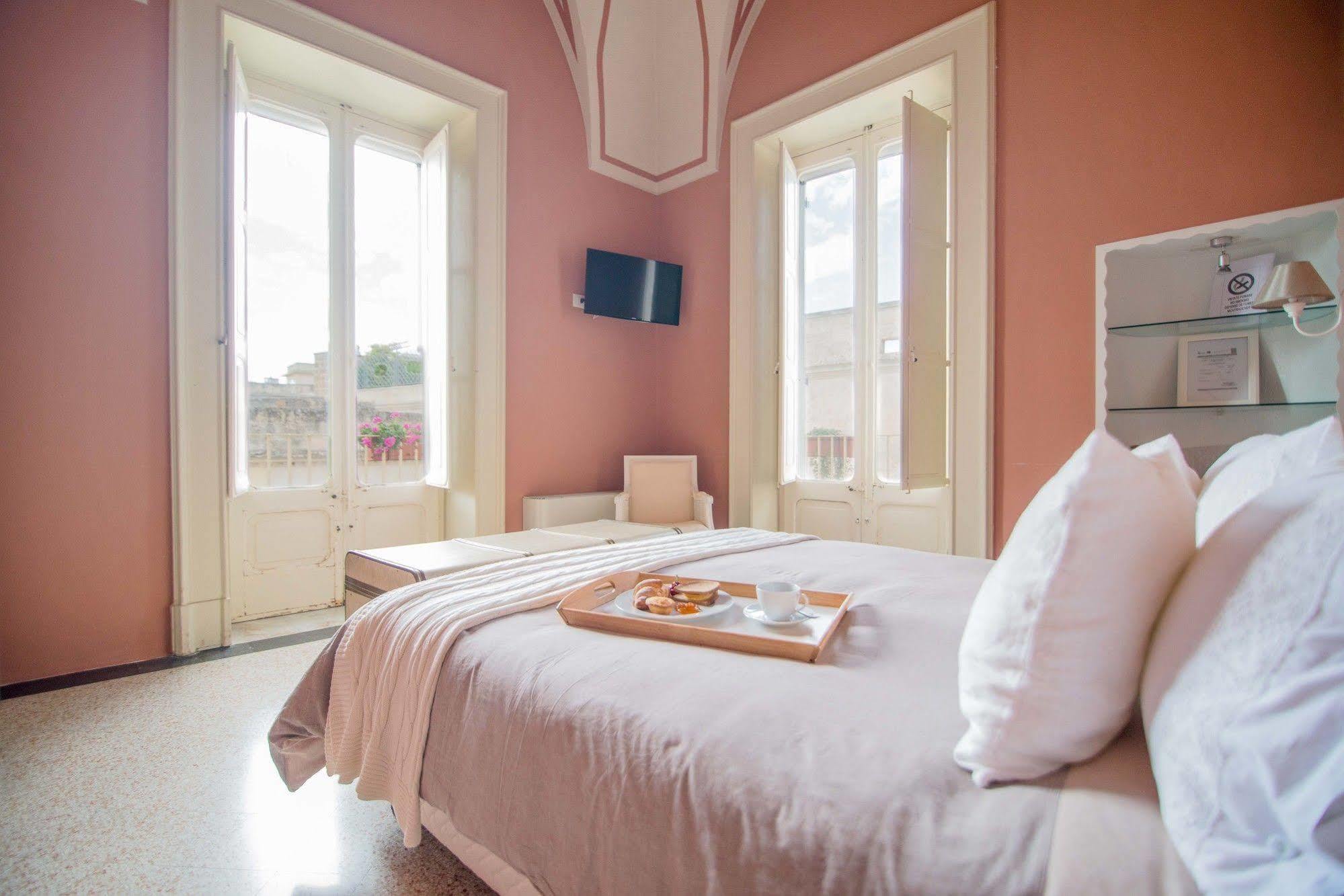 Vicodellacavallerizza - Boutique Apartments Lecce Extérieur photo